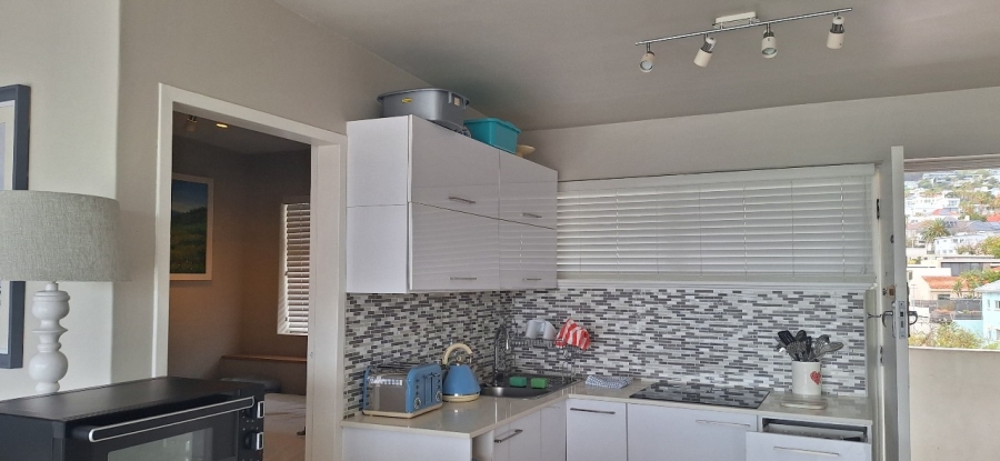 To Let 2 Bedroom Property for Rent in Sea Point Western Cape